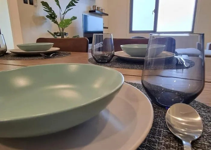 New! Stylish And Chic 2br Bgc High Street *