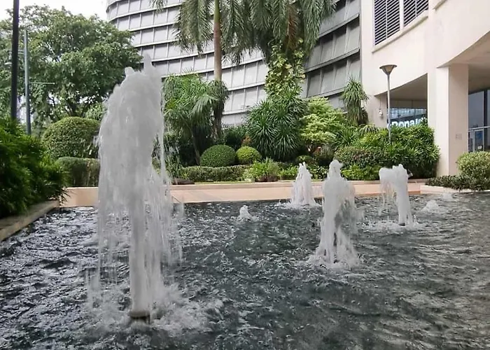 Apartment New! Stylish And Chic 2br Bgc High Street *